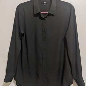 UniQlo  Size: M  color: olive green